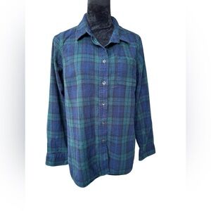 L.L.Bean top Scotch Plaid Shirt Black watch slightly fitted Size Medium​